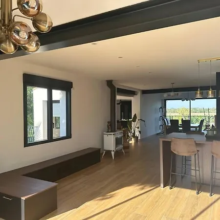 1070 Vila Agde