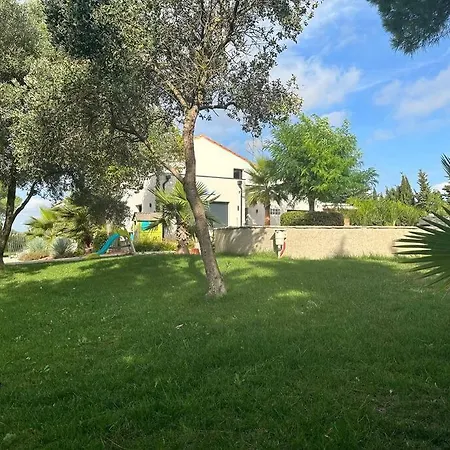 1070 Vila Agde